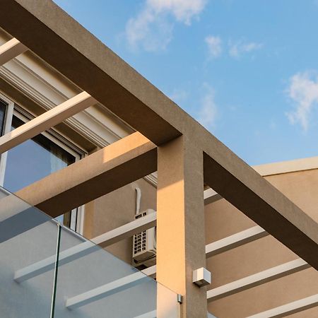 Melena Premium Suites 罗达 外观 照片